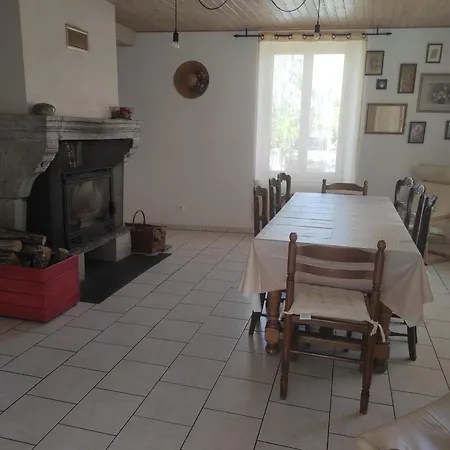 Hébergement de vacances Chez Suzanne Maison à La Campagne 2-8pers 4 *